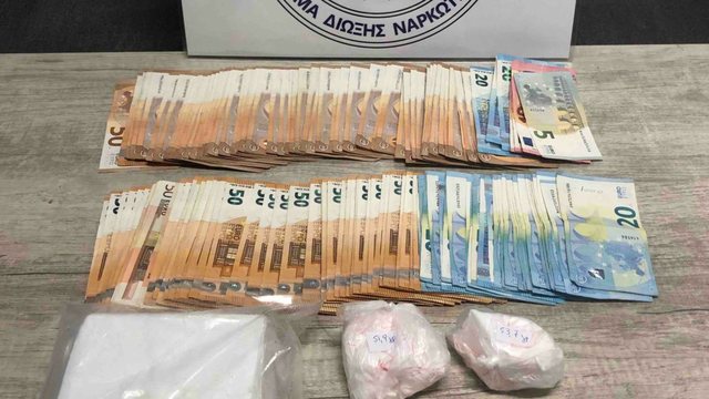 Kapet me kokainë furgoni i linjës Berat-Zakyntho, dy persona në