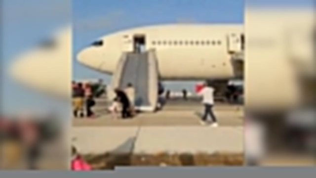 Panik në aeroportin e Antalias, avioni bën ulje emergjente, nisi