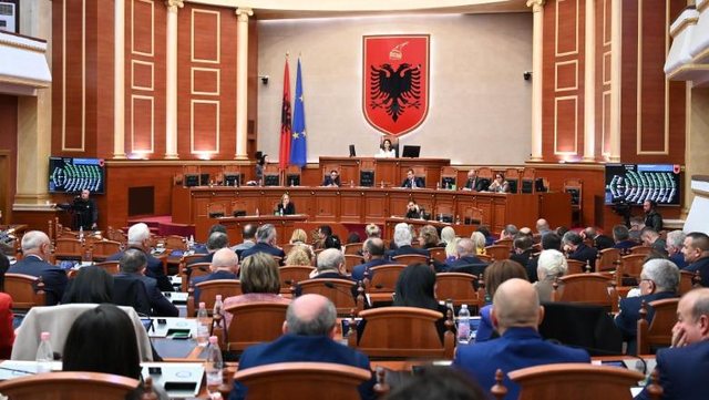 Kuvendi nis nesër sesionin e fundit para "shpërndarjes",
