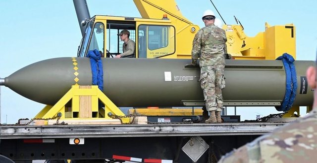 Sulmet amerikane ndaj Iranit, 6 avionë B-2 lëshuan 12 bomba