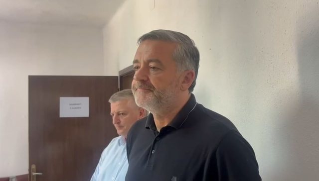 Shkarkohen drejtorët e bashkive në qarkun e Dibrës, Klosi: Rritje