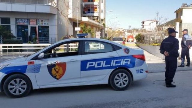Akuzohet se i vodhi të dhënat personale një 33-vjeçareje