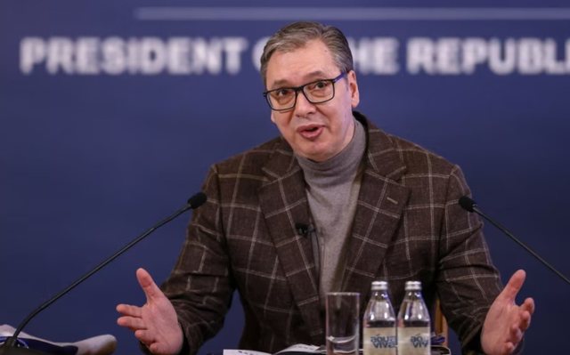 Vuçiç thirrje opozitës: Bëni referendum, për