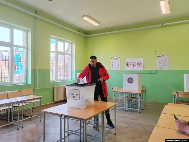 Dështon bojkoti, serbët e zhvendosur nga Kosova votojnë në
