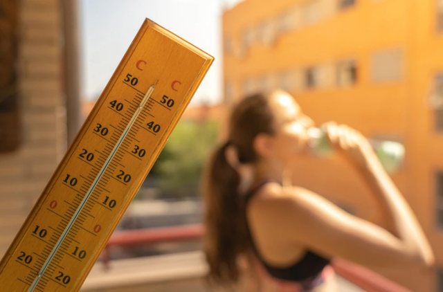 Temperaturat e larta dhe djersitja/ Pesë këshilla kryesore për