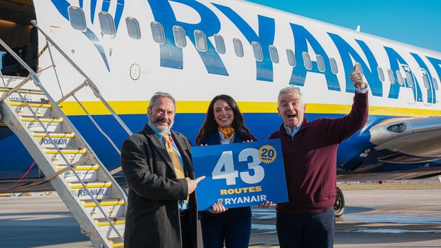 Ryanair zgjeron bazën në Tiranë dhe shton dhjetra fluturime