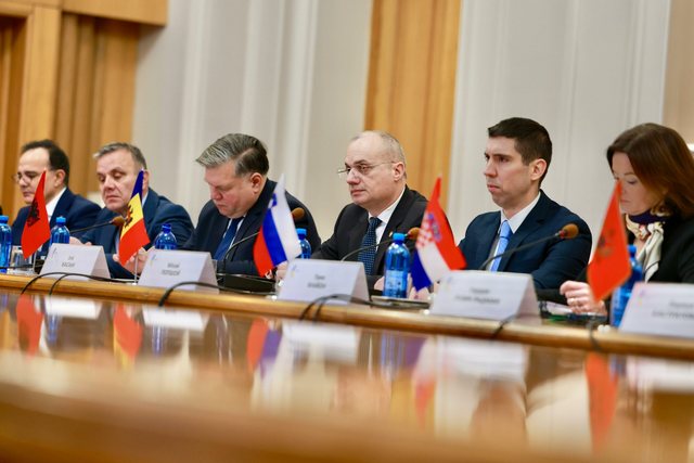 Ministri i Jashtëm, Hasani mesazh nga Kievi: Mbështetje e