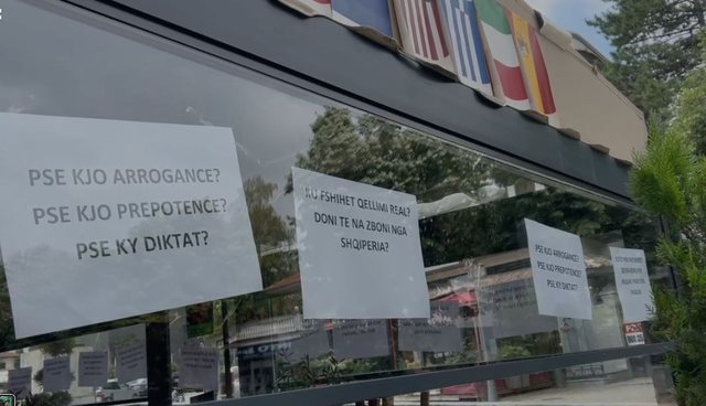 Bizneset e pedonales së Korçës protestojnë për