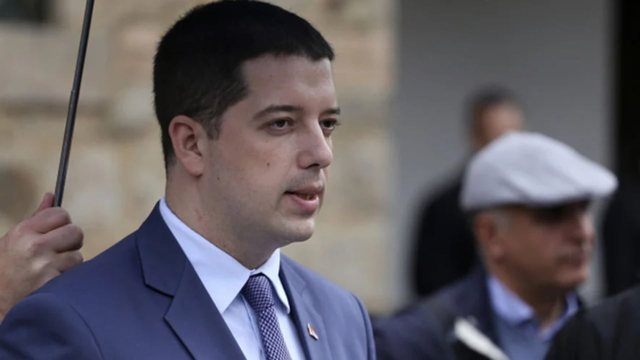 Gjuriç: Serbët në veri, persekutim politik me