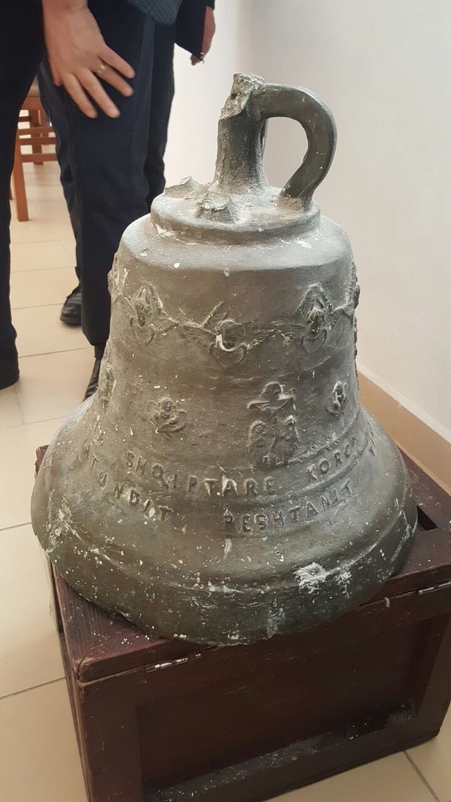 Kryepeshkopin që (s)e deshëm, por na deshi!