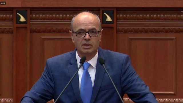 Goditja ndaj ‘Republikës së Drejtorëve’, Petro