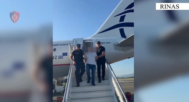 Në kërkim ndërkombëtar, 3 shqiptarë ekstradohen nga
