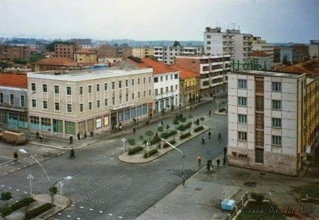 DITARI I 11 MAJIT (-34 ditë)/ Ish-deputeti i Berishës ndërton