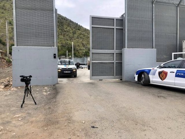 Dëbimi i emigrantëve egjiptianë nga Gjadri vendos një