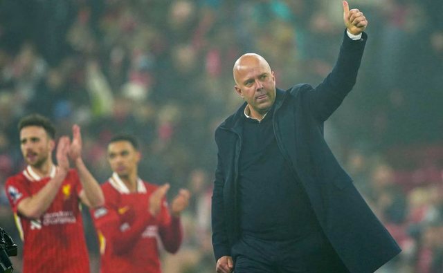 Sezon fantastik, trajneri Slot: Sekreti i Liverpulit… gjumi