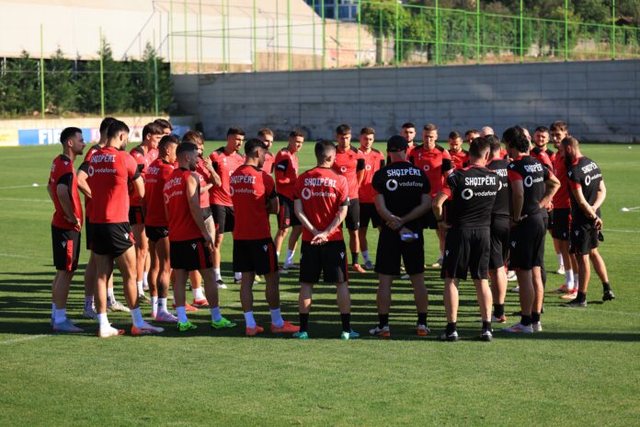 “Krizë” kuqezi, 20 lojtarë humbasin pikë në