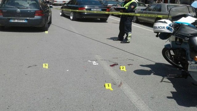 Aksident në Gjirokastër, shoferi gjerman përplas