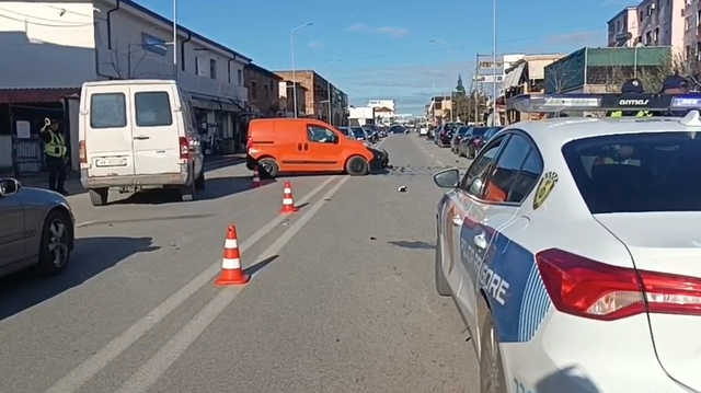FOTOT/ Aksident i rëndë në Lushnjë, 30-vjeçari