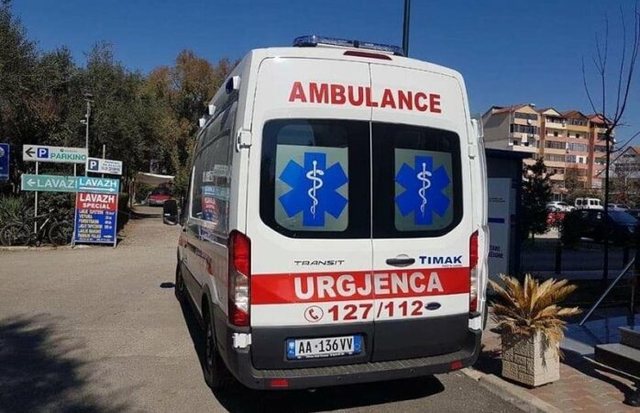 Një 81-vjeçar gjendet i pajetë në banesë, ja dyshimet