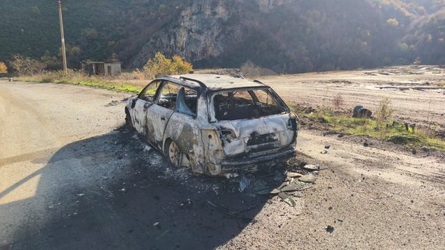 FOTO/ Vrasja e biznesmenit në Elbasan, gjendet e djegur makina e