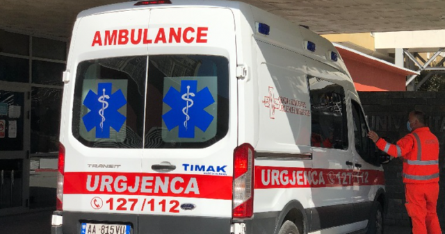 Përplasi 12-vjeçarin me makinë dhe u largua nga vendi i