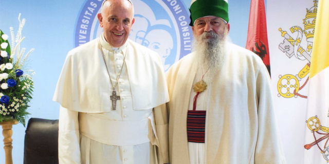 “Nismë e bukur"/ Papa Francesku pret në Vatikan Baba