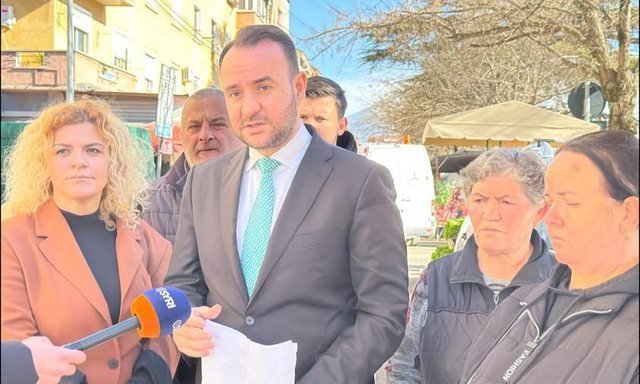 Balliu: Erion Veliaj me hajdutët e tij i kanë vjedhur tezgat
