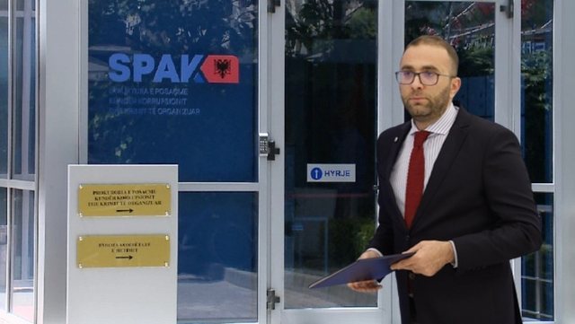 Përplasjet për Veliajn para GJKKO/ Bardhi: Horri i bandave lejon