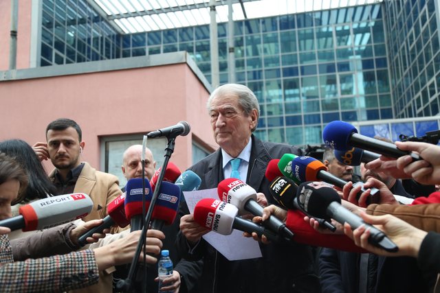 Në derë të SPAK, Berisha flet për arrestimin e Veliajt: