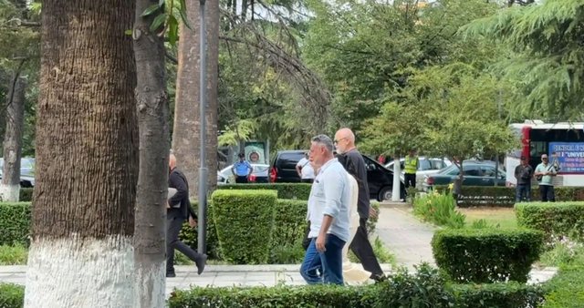 Aksioni për lirimin e hapësirave publike! Pas Vlorës, Rama