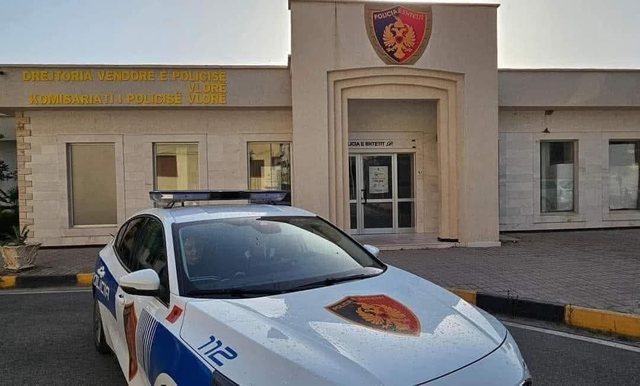Theu masën e sigurisë arrest në shtëpi, pranga të riut