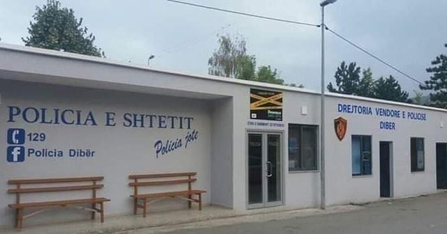 Sherri i pazakontë/ Drejtoresha e spitalit të Dibrës rreh shefin