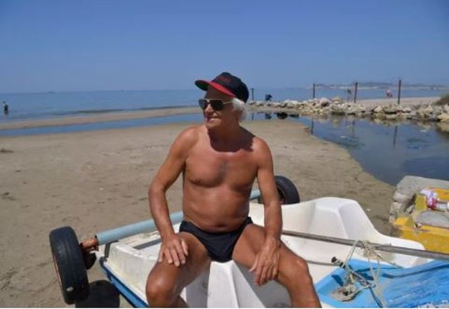 Deti në Durrës vlon nga ujërat e zeza, autoritetet e kanë