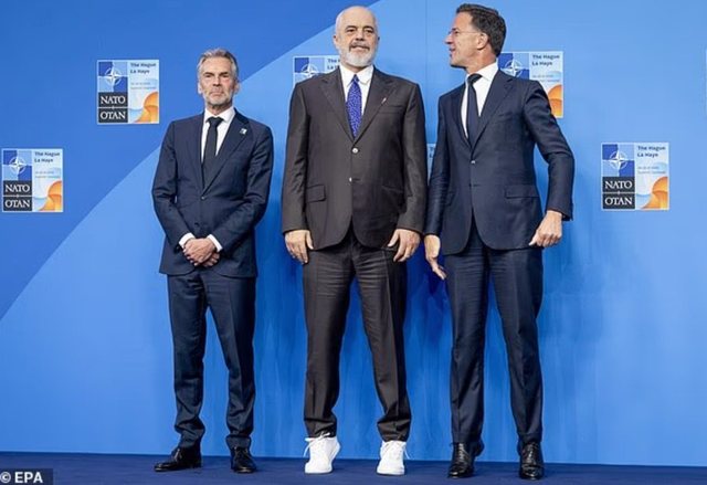 FOTOT/ Atletet e bardha të Ramës në samitin historik të
