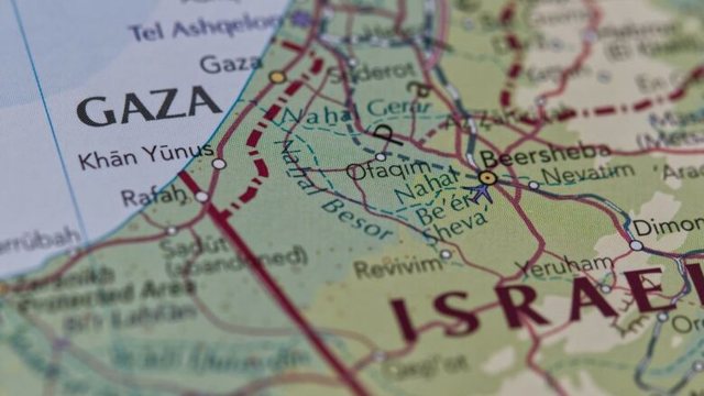 Izraeli dërgon ekipin në Katar për bisedime me Hamasin, a do