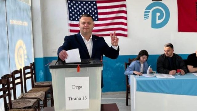 '11 maji'/ Ish-kreu i PD, thirrje Këlliçit të