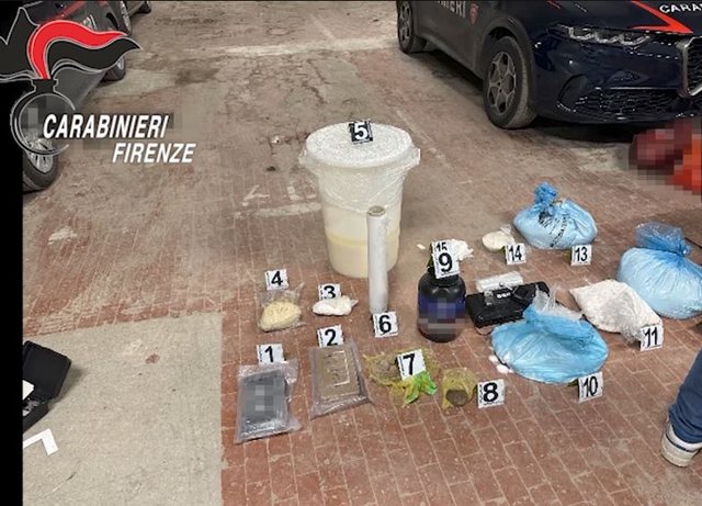 Zbulohen pamjet e laboratorit të kokainës në shtëpinë e