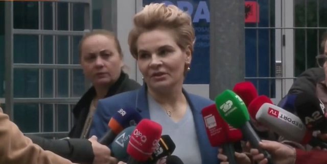 Kryemadhi flet në dalje të SPAK: Po marrim zanatin e avokatit.