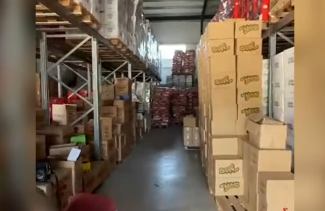 Skandal ushqimor në Vorë/ Falsifikonin datat e produkteve të