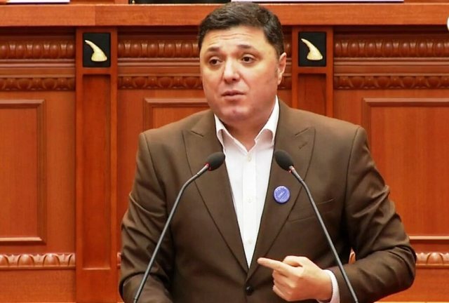 '11 maji' penalizues/ Nga Basha, Meta dhe Majko te Spaho e Gjonaj!