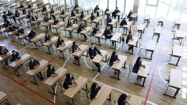 Publikohen notat/ Maturantët më dobët në gjuhën shqipe