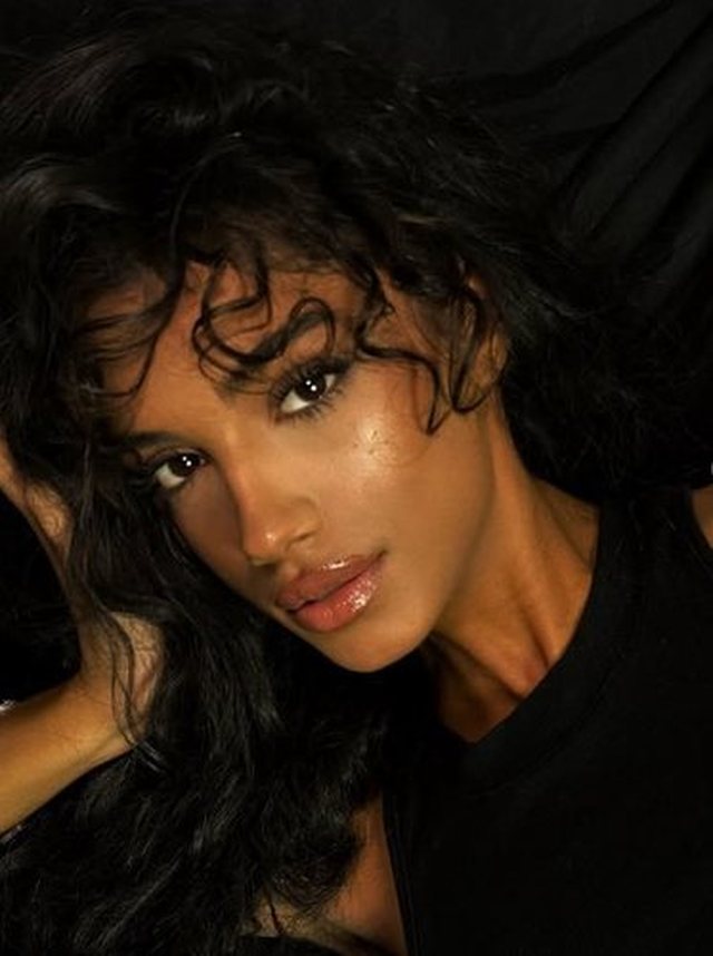 Solidariteti/ Modelja shqiptare pëson hemorragji cerebrale, mblidhet