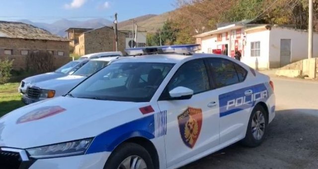 Po saldonin disa tubo për vaditje, shpërthen zjarr që krijon