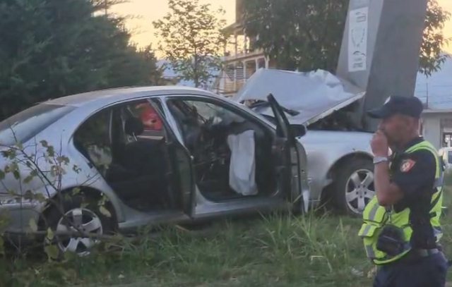 Babë e bir humbën jetën në aksin Shkodër-Hani i Hotit,