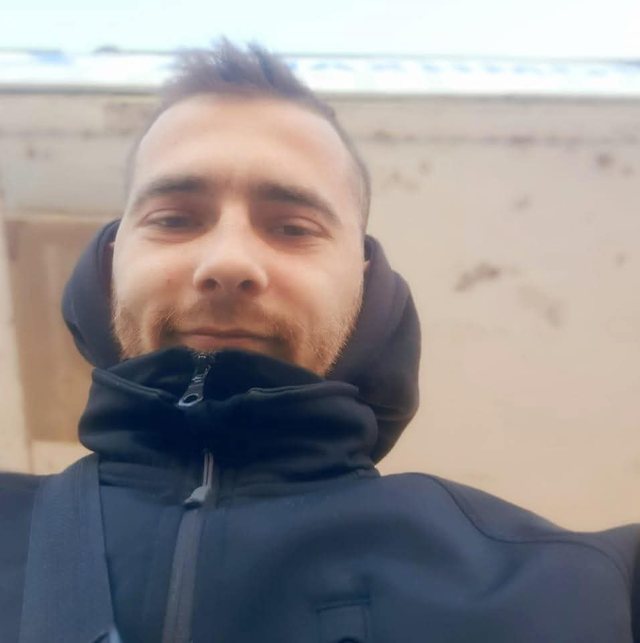 Dyshimet  Pse furgoni ku udhëtonin 2 shqiptarë u përplas ballas me kamionin