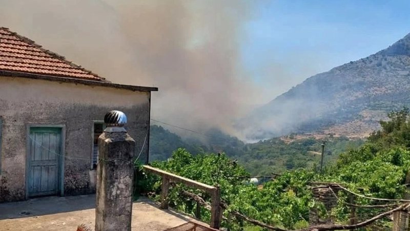 Neutralizohet vatra e zjarrit në Finiq, Forcat Ajrore Shqiptare