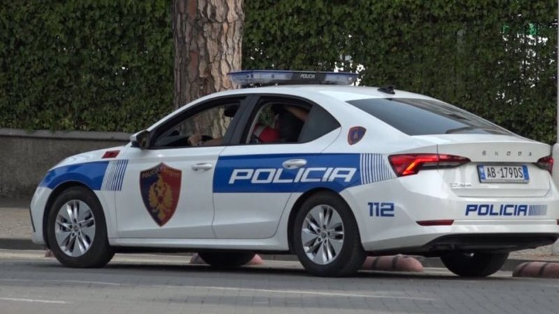 Kundërshtoi policët dhe theu edhe xhamin e dhomës së